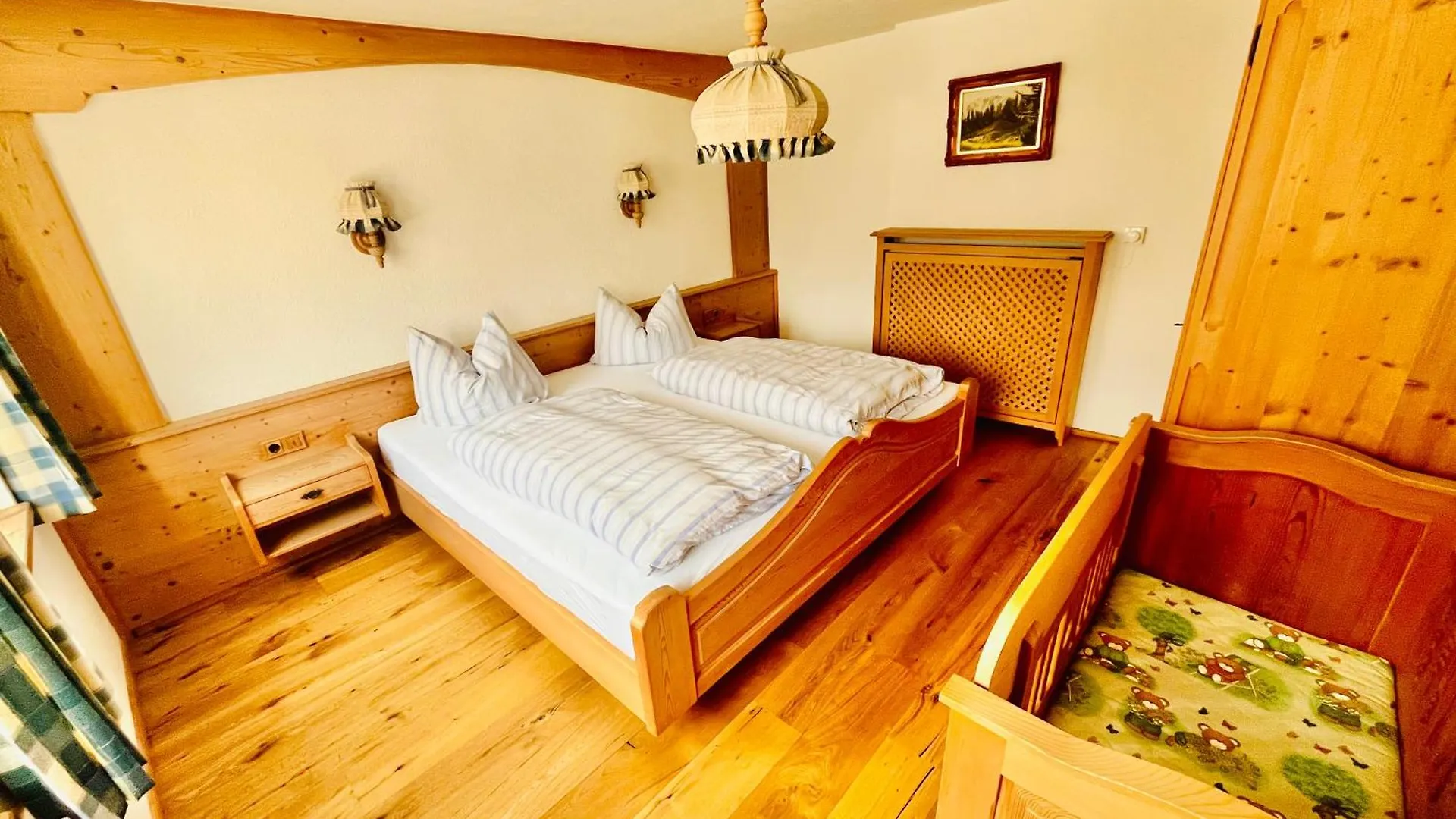 Haus Hoehenheim Mittenwald Alemania